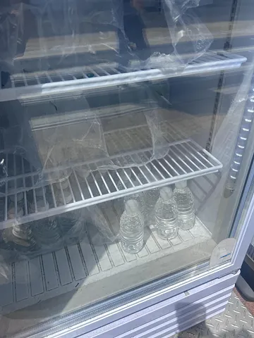 Free bottled water in stations (2/3)