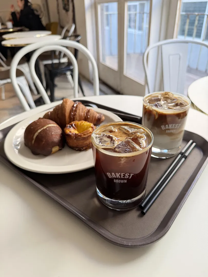 A Cozy Bakery Café Just Minutes from Gangnam Station  (1/5)