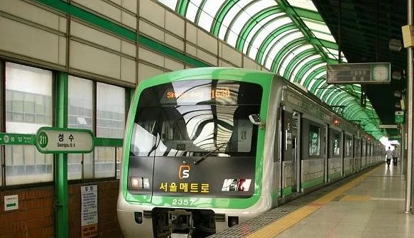 🚇 What do you think about public transportation in Seoul? (2/4)