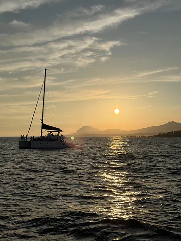 Jeju’s Sunset Yacht Experience (4/5)