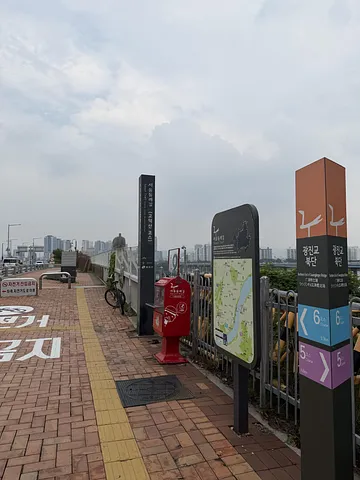 Gwangnaru Bohaenggyo (광나루 보행교) (5/5)