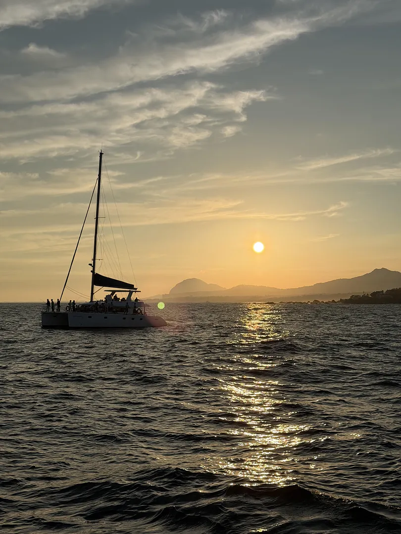 Jeju’s Sunset Yacht Experience (4/5)