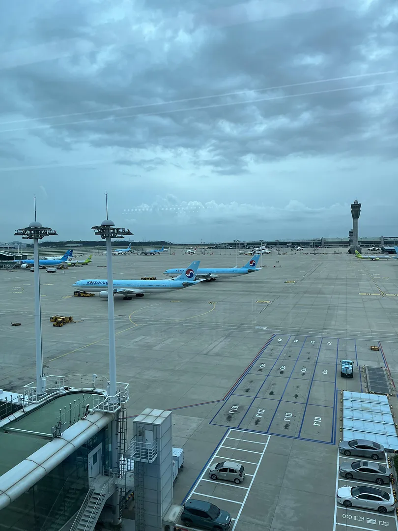 Don’t leave Incheon Airport before finding this spot ✈️ (2/5)