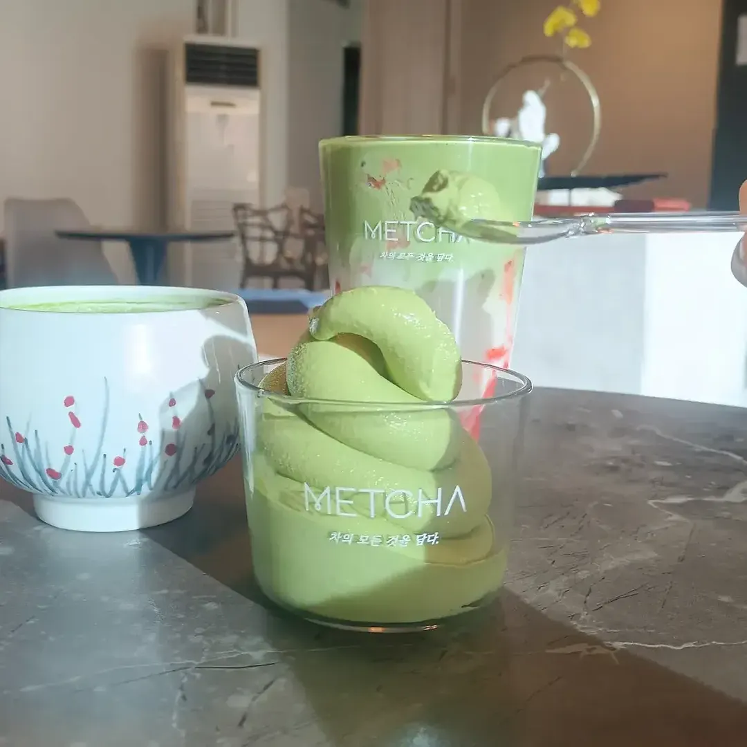 🍵 Matcha stop in Myeongdong 🇰🇷 (3/3)