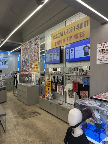    Make your own Korean souvenir in Myeongdong!  (4/5)