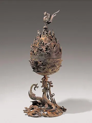 Gilt-bronze Incense Burner of Baekje (백제금동대향로) (3/3)