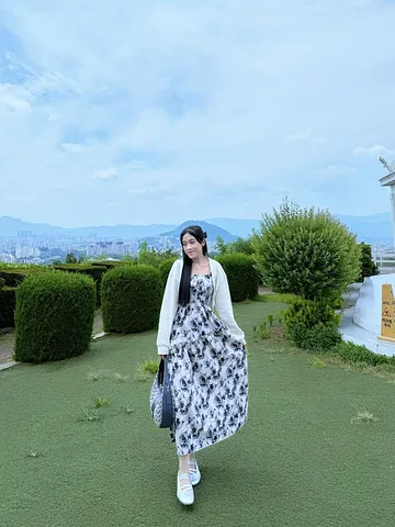 Dreaming of Santorini? 🇬🇷✨ You can experience similar vibes right here in Korea! (3/3)