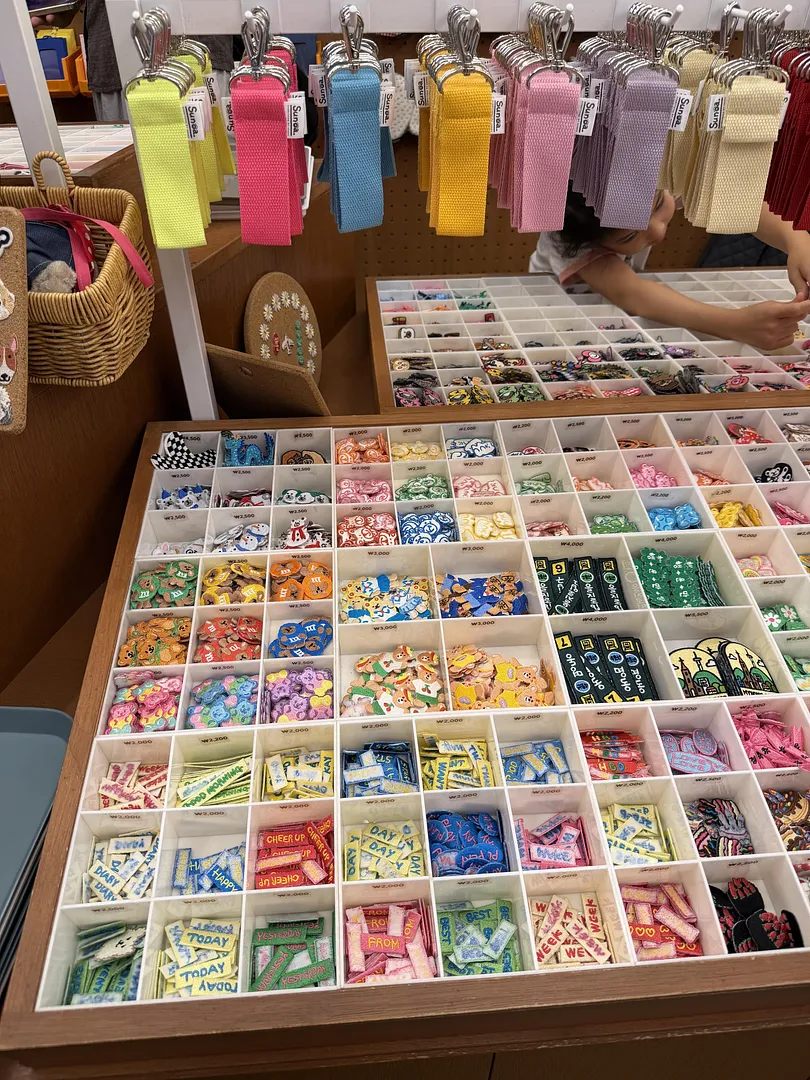 Found a cute little DIY spot in Myeongdong! (3/5)