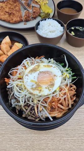 Craving some tonkatsu? 😋 (1/2)