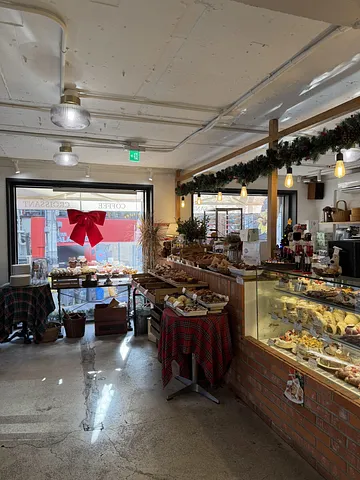 A Cozy Bakery Café Just Minutes from Gangnam Station  (5/5)