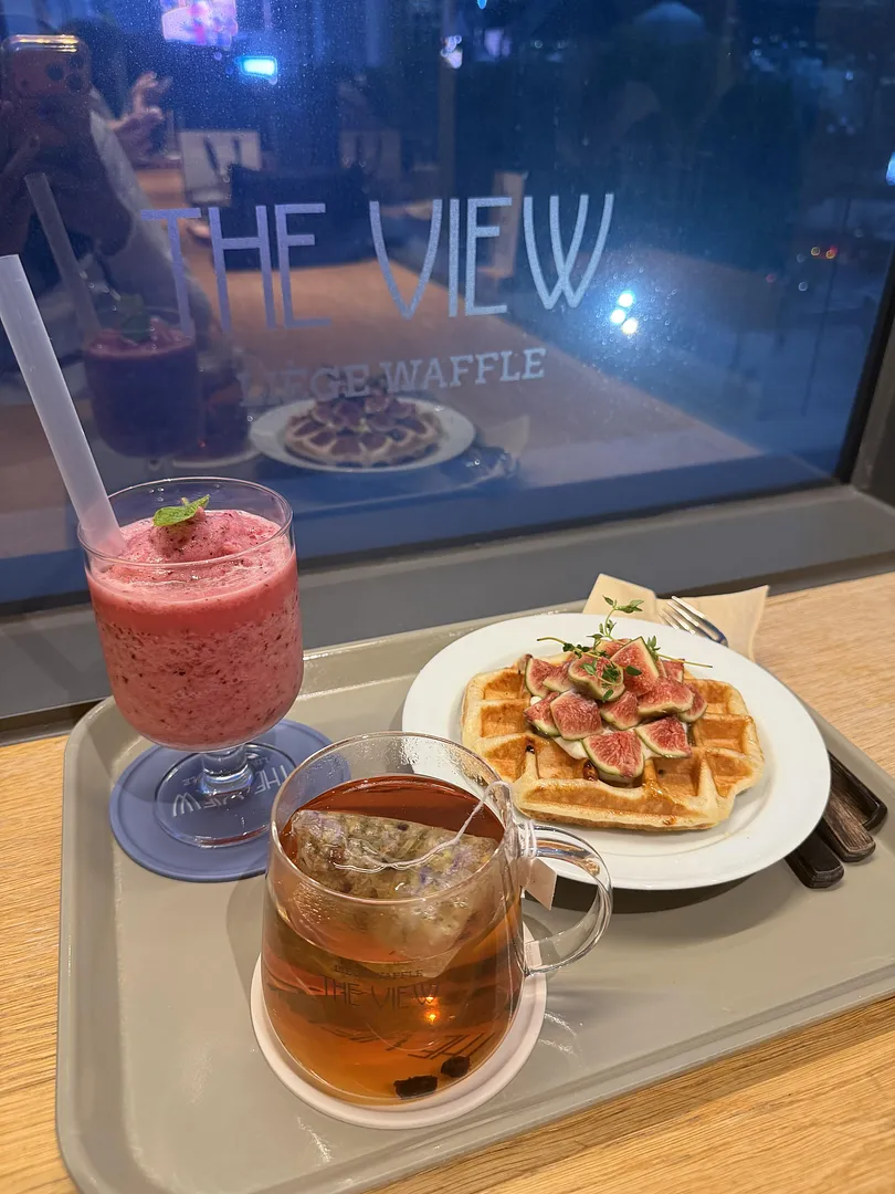 Seoul waffle spot near Deoksugung Palace (1/2)