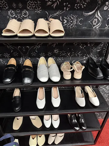 ALL SHOES ONLY ₩9,900?! 👠🇰🇷 (1/5)