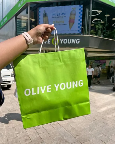 Why is Korea so famous for beauty and skincare? (1/5)