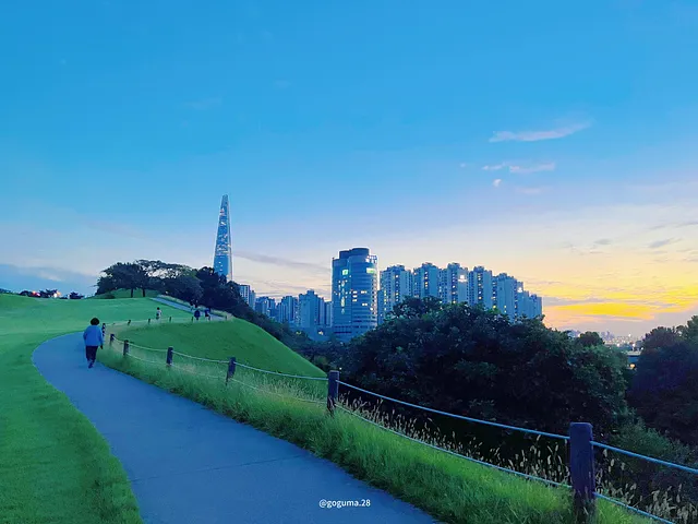 Seoul Olympic Park (5/5)