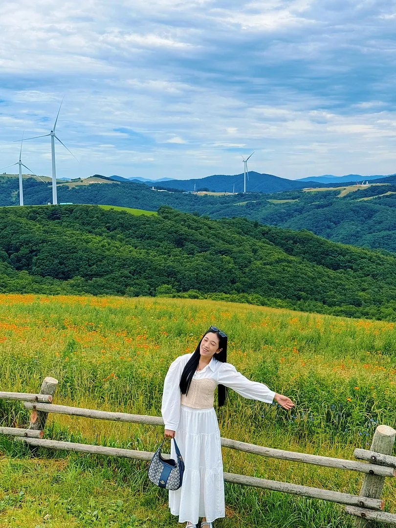 A little piece of Switzerland in Korea. 🌿🐑
Sepotong suasana ala Swiss yang bisa kamu temukan di Korea.

If you’re ...