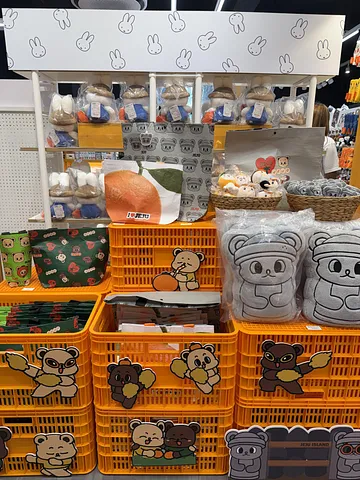 LOOKING FOR CUTE JEJU SOUVENIRS? SAVE THIS SPOT (4/5)