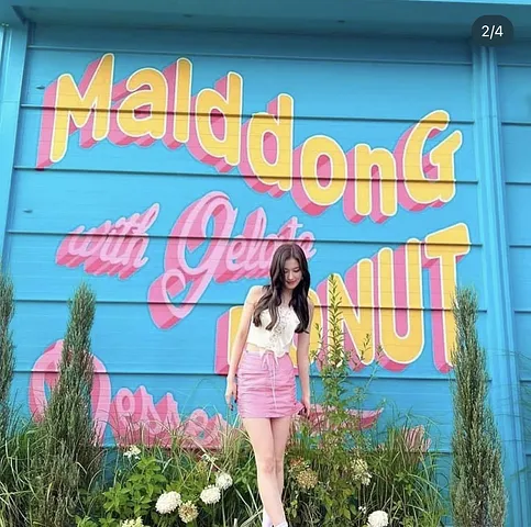 Twice Sana Picture spot! (3/4)